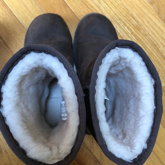 Leather UGG boots - Picture 6 of 7